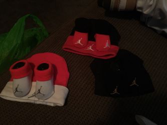 Brand new w/o tags Jordan hats /socks baby