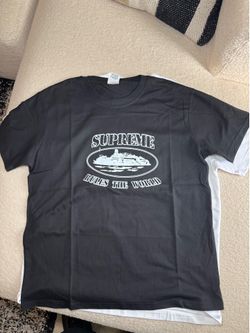 Supreme size m