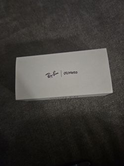 Ray-Ban Meta Smart Glasses Box