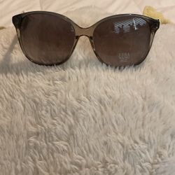 New Vera Wang Sunglasses 