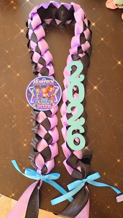 Kpop demon hunters huntrix graduation lei
