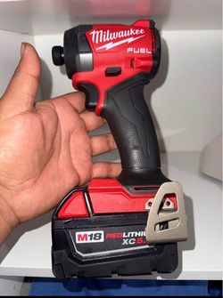 Milwaukee Bit Driver