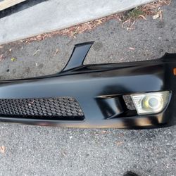 2091-2005 Lexus IS300 Front Bumper With Fog Lights And Amber Lights.