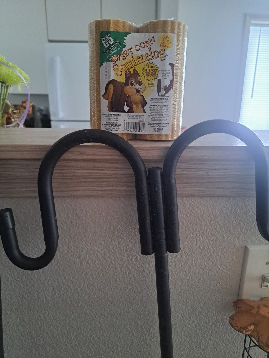 Squirrel Feeder, Food And Stand