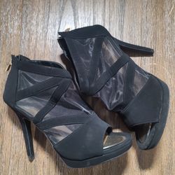 Womans Heels Black