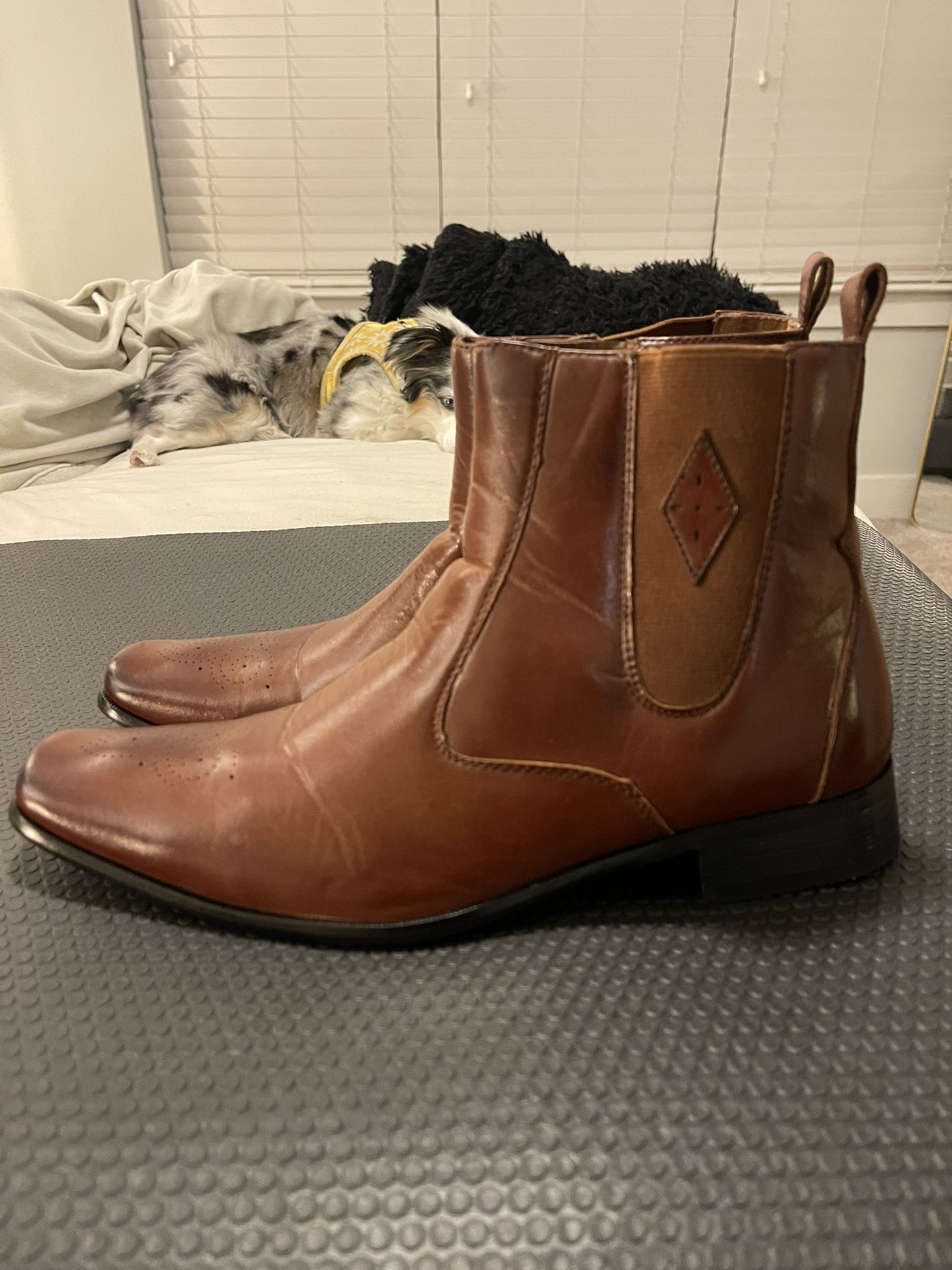 Men’s Brown Leather Boots Size 9.5