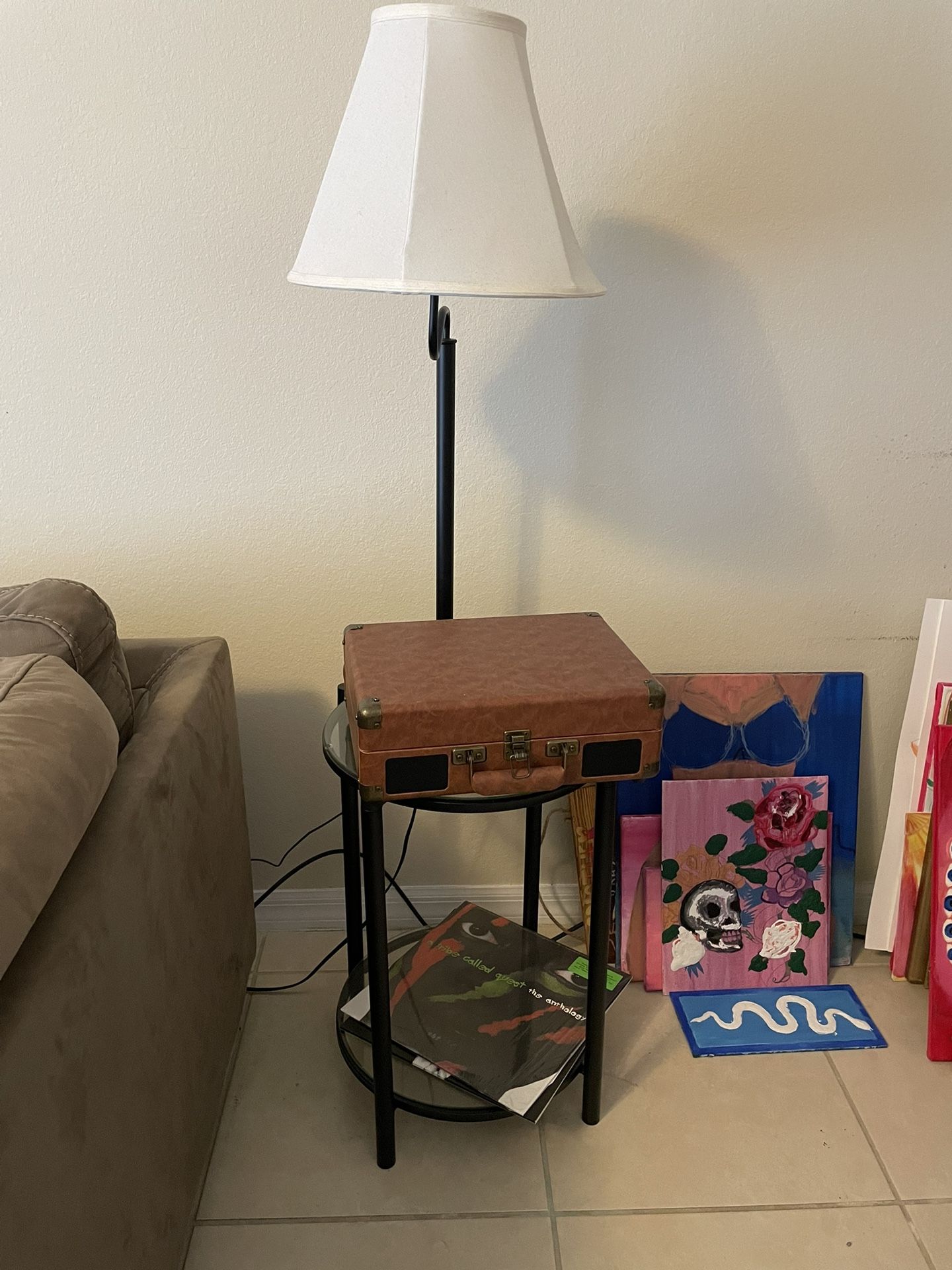 Side table with lamp 
