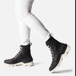 SOREL • Black & White WP Boot • 7.5