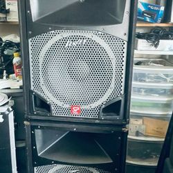 Peavey 15" And Amplifier 2000 Watts