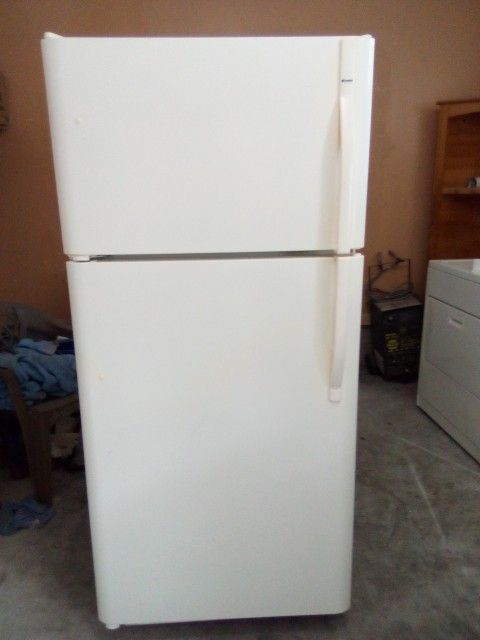 A Nice 18 Cubic Feet Fridge, Free Delivery
