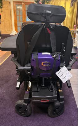 Quantum 4front 2 hd wheelchair