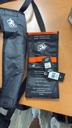 Tailgate surf board pad