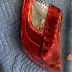 Right Tail Light Honda Accord 18-21