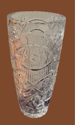 Beautiful Vintage Hand Cut Crystal Glass Vase