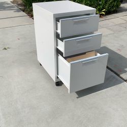 Rolling Metal File Cabinet 
