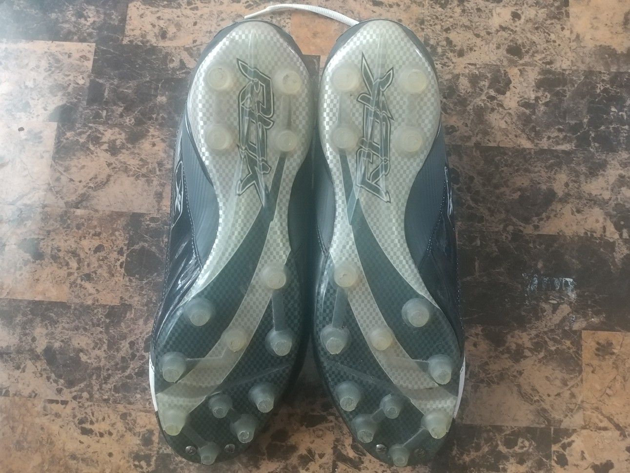 REEBOK MEN'S NFL 4 SPEED III MID FOOTBALL CLEATS SIZE:12