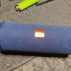 JBL flip 3 wireless Bluetooth speaker (blue)
