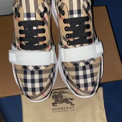 Burberry Shoes 