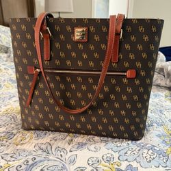 Dooney & Bourke