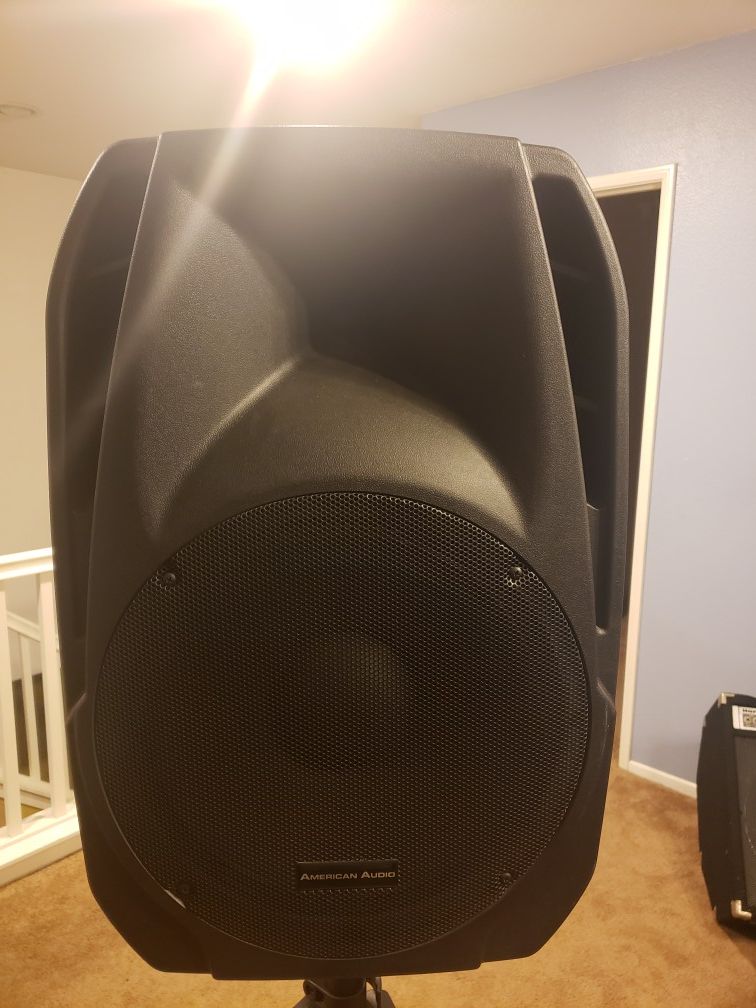 American Audio KPOW15A Professional Powered Two-Way Loudspeakers