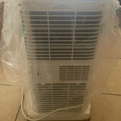 Portable 10000btu AC - Brand New With Window Kit And Remote