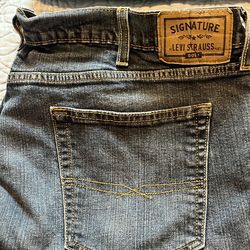 Lot of three men’s Levi jeans