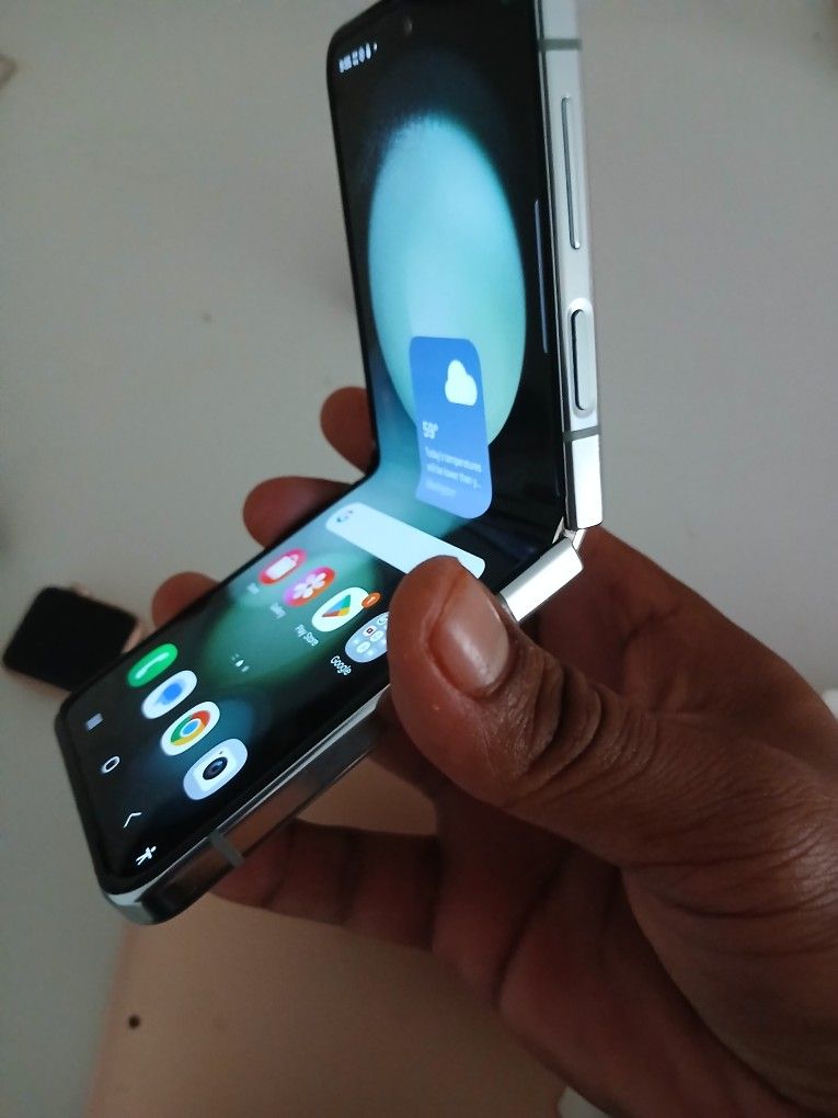Samsung Galaxy Z Flip5