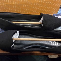 Womens Black Flats Size 8.5