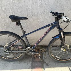 Specialized Pitch Mountain Bike Medium Frame 