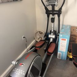 Elyptical - Pro form Smart Strider 735