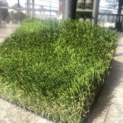 135 Square Foot Roll Of Artificial Grass Turf