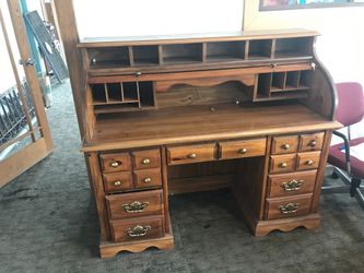 Wood desk very god condition