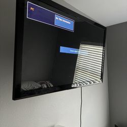 Samsung TV With Wall Mount