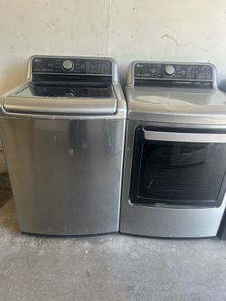 LG Washer And Dryer Set