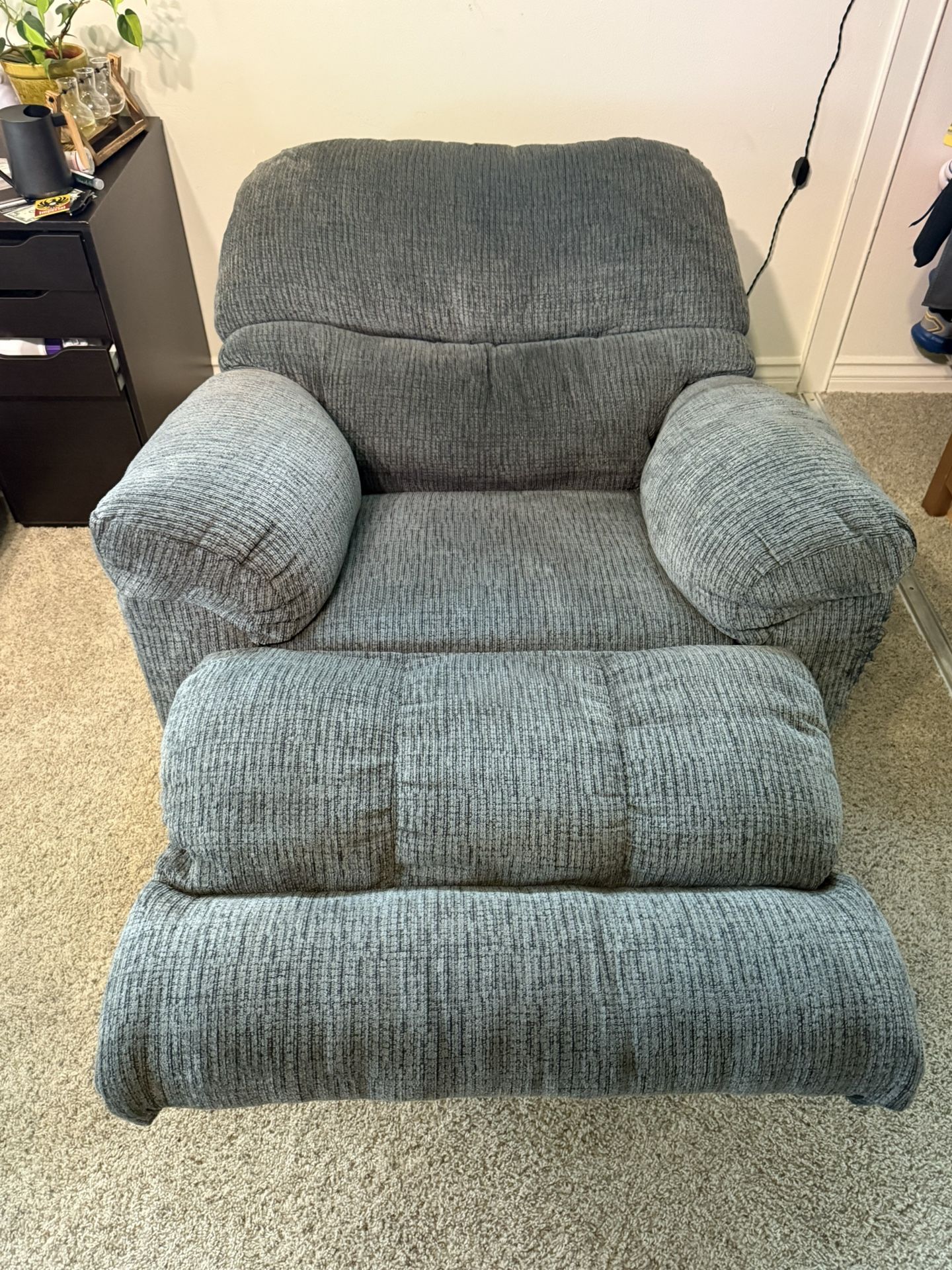 Recliner/ Lounger/ Sofa Chair