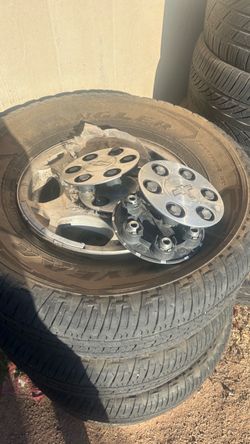 Chevy Tahoe Tire and Rim Set of 4