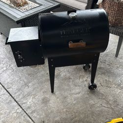 Traeger Wood Pellet Smoker Grill BBQ