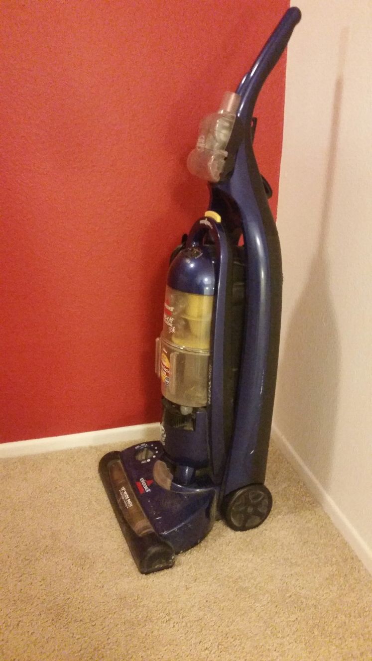 Bissell Lift-off Multi pet vaccum for Sale in Tustin, CA - OfferUp