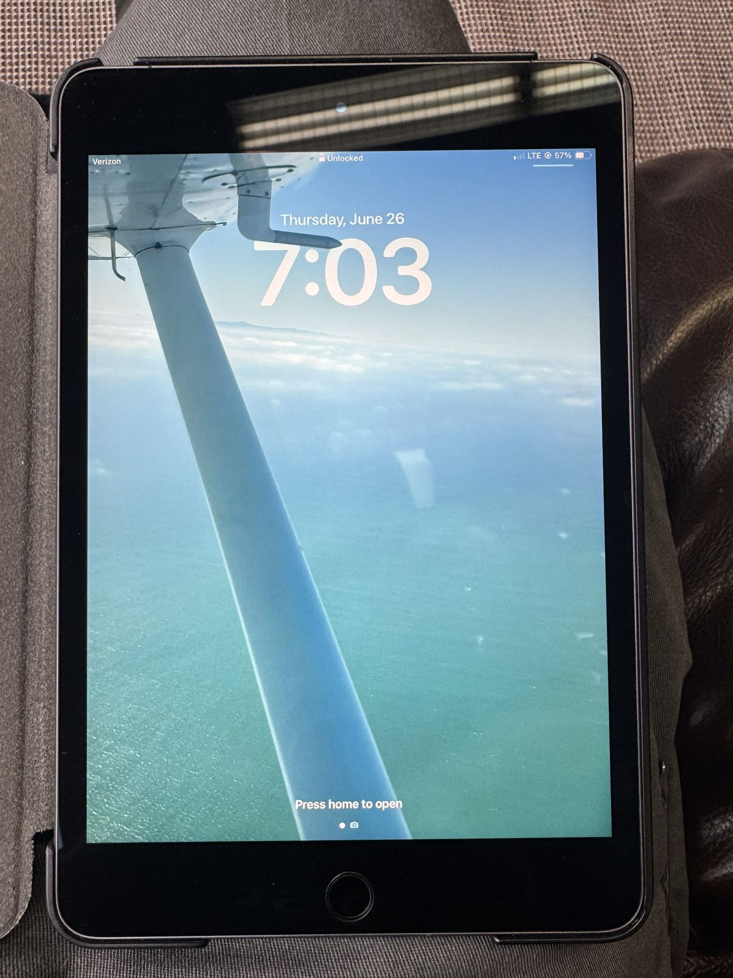 iPad Mini 5 5th Gen WiFi + Cellular 5g 64g Space Gray Like New