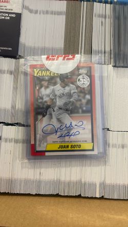 Juan Soto autographed card