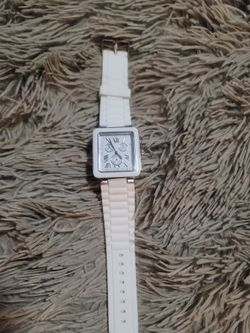 Watch $10