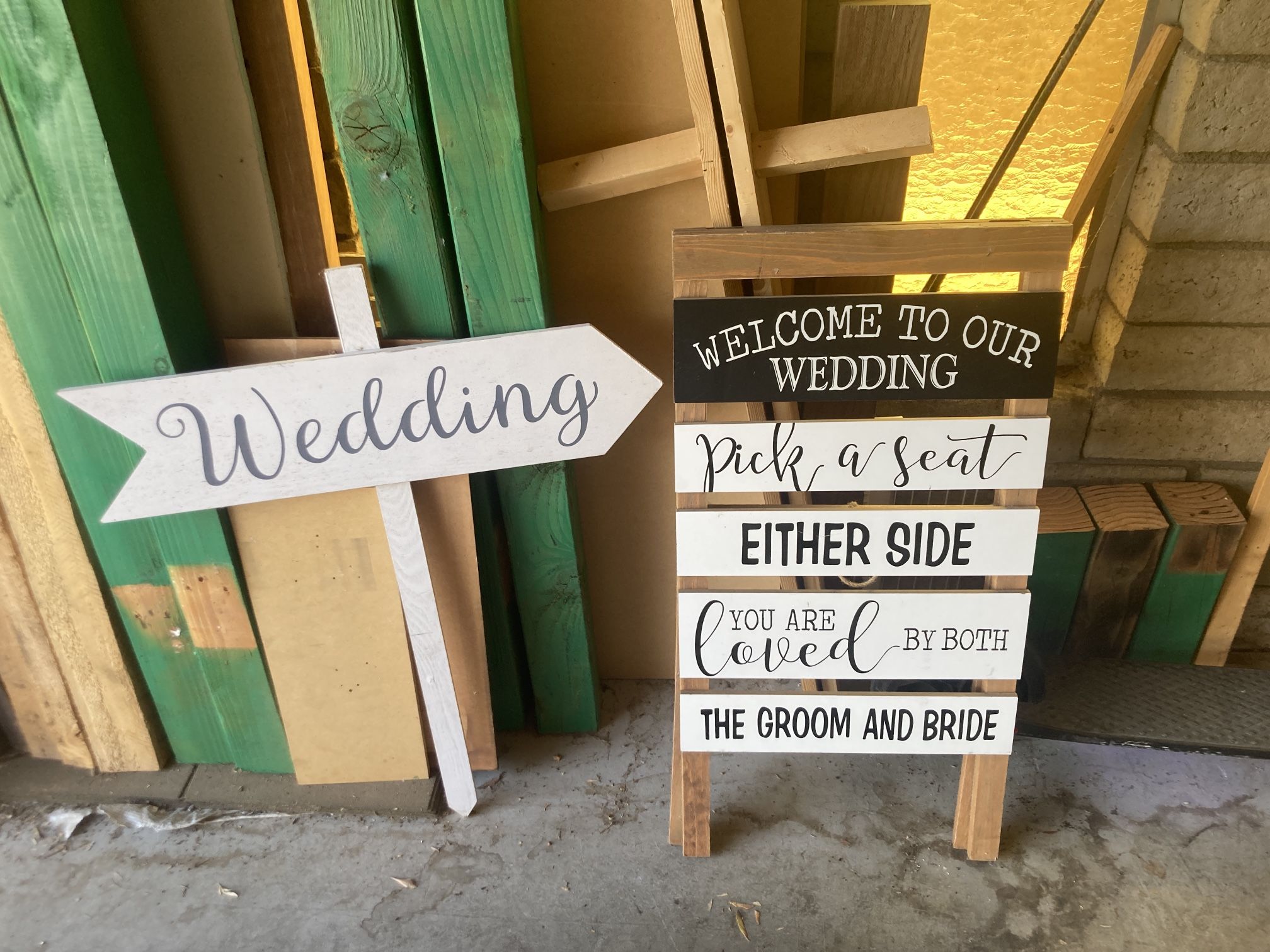 Wedding Sign And Items