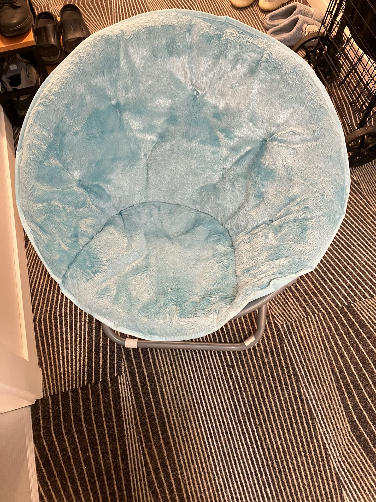 Foldable Urban Lifestyle Faux Fur Saucer Chair