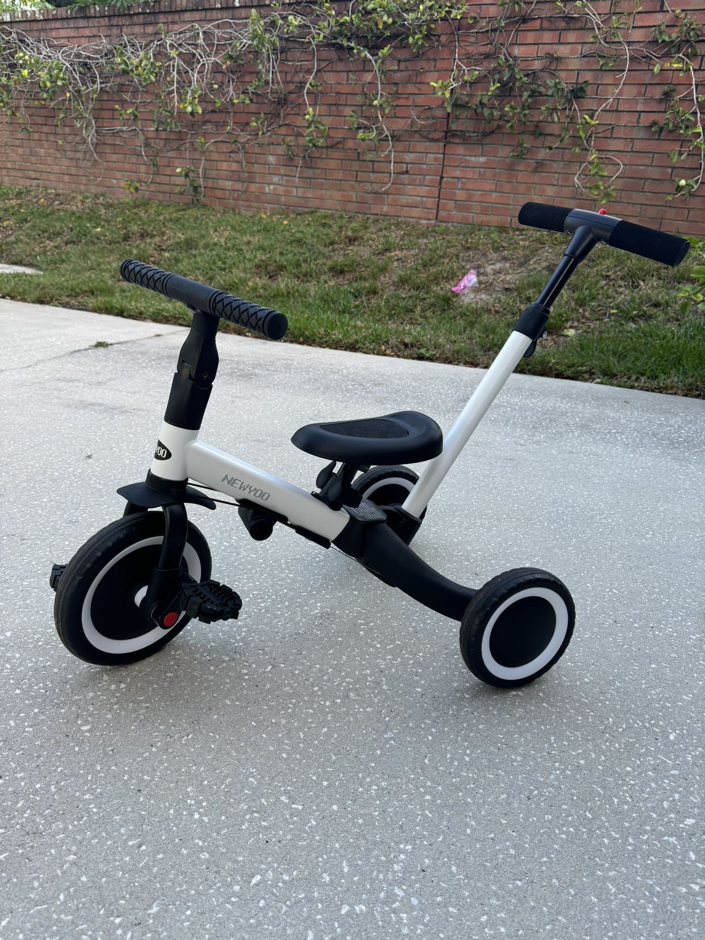 Newyoo 4 In 1 Tricycles For 1,2,3 Years Olds