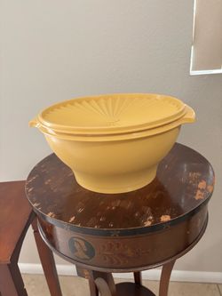 Vintage Tupperware Servalier Bowl with Lid – Harvest Gold – $12