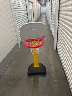 Kids basketball court