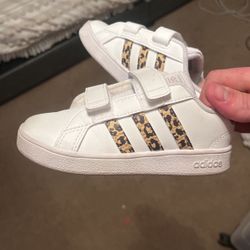 Size 9 Little Girls Adidas