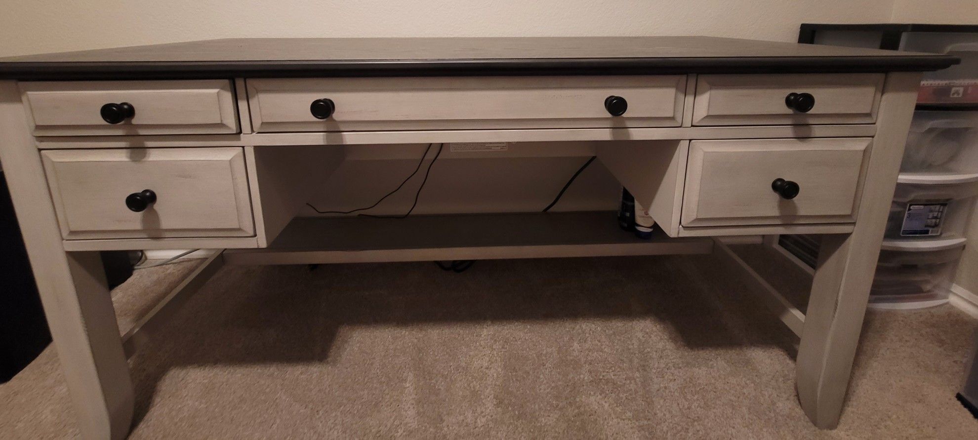 Ashlyn 60" Writing Desk (Pickup Only) (Pristine Condition) for Sale in