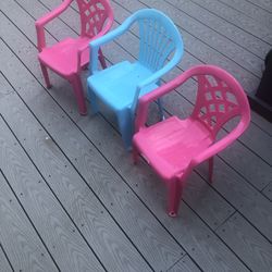 3 Kids Chairs 