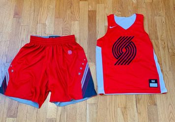 Kids Nike Blazer Reversible Jersey and Matching D1 Sports Shorts YM (10/12)